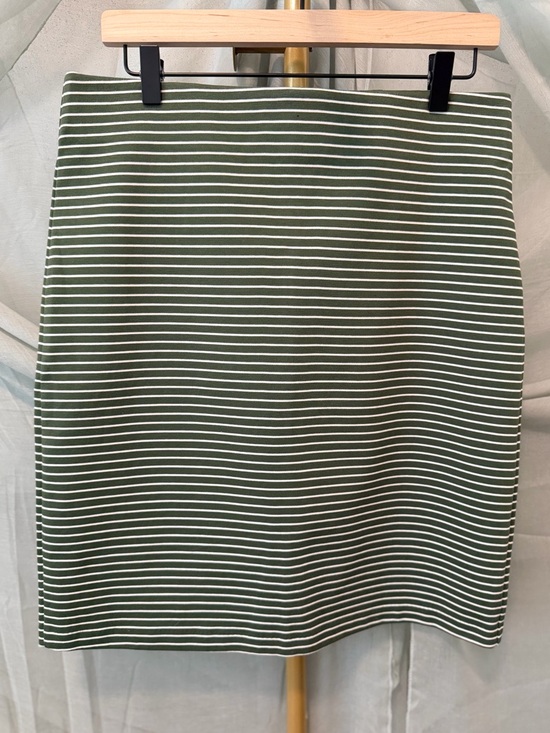 Old Navy Dresses & Skirts - Old Navy Green and White Striped Pencil Skirt